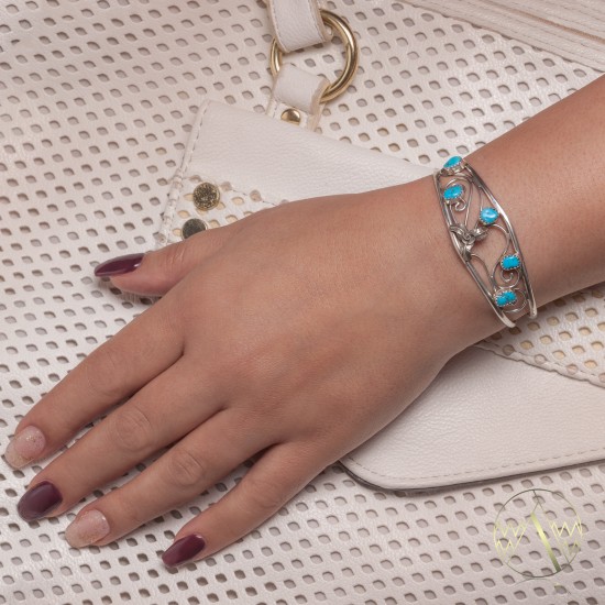 Flower .925 Sterling Silver Certified Authentic Handmade Navajo Native American Natural Arizona Sleeping Beauty Turquoise Cuff Bracelet 12947-2 All Products NB151223182937 12947-2 (by LomaSiiva) Flower .925 Sterling Silver Certified Authentic Handmade Navajo Native American Natural Arizona Sleeping Beauty Turquoise Cuff Bracelet 12947-2 All Products NB151223182937 12947-2 (by LomaSiiva)