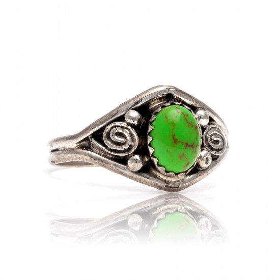 Gaspeite .925 Sterling Silver Certified Authentic Navajo Native American Handmade Ring 13204-5 All Products NB181009165426 13204-5 (by LomaSiiva) Gaspeite .925 Sterling Silver Certified Authentic Navajo Native American Handmade Ring 13204-5 All Products NB181009165426 13204-5 (by LomaSiiva)
